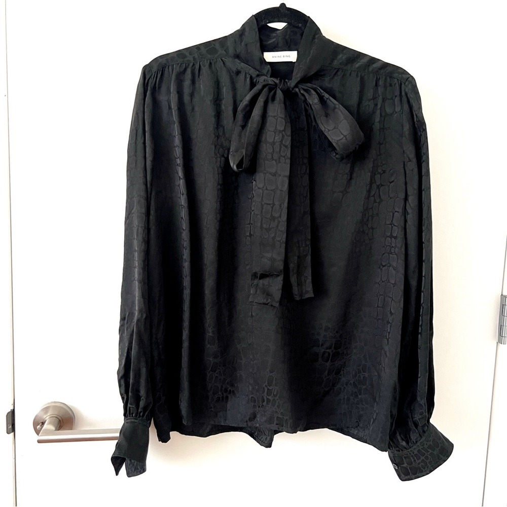 Anine Bing Delilah Tie-Neck Crocodile Print Silk Blouse in Size XS